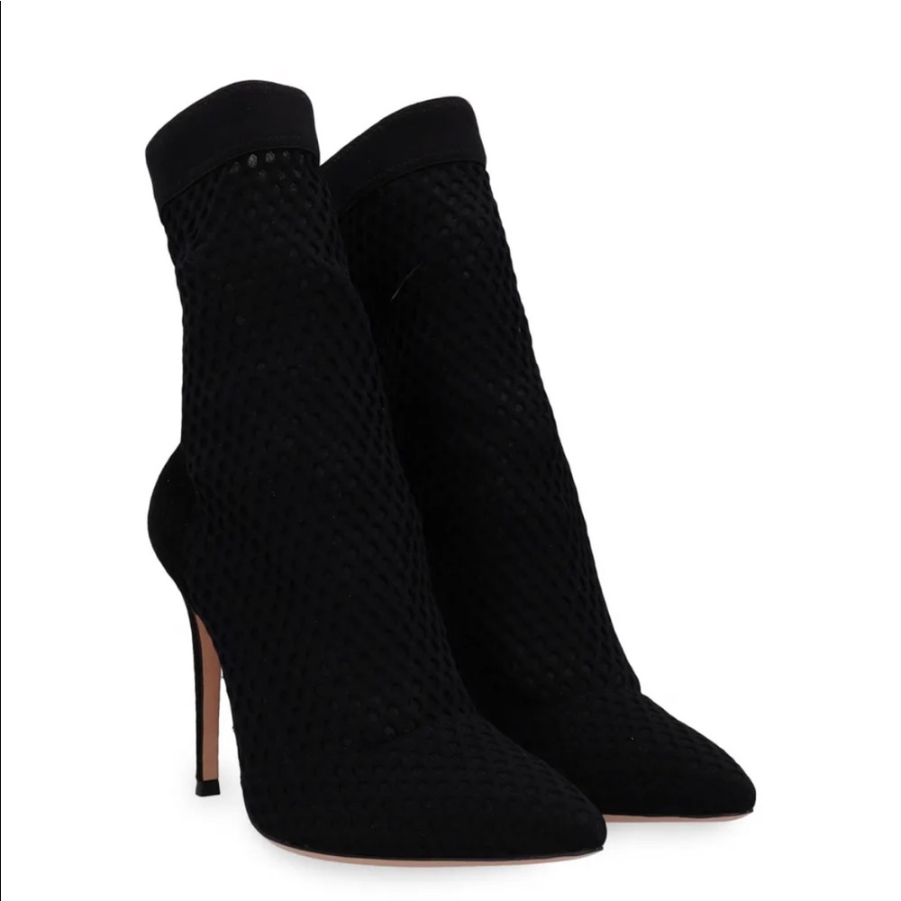 Gianvito Rossi
Cloth ankle boots
37 
Black, Cloth